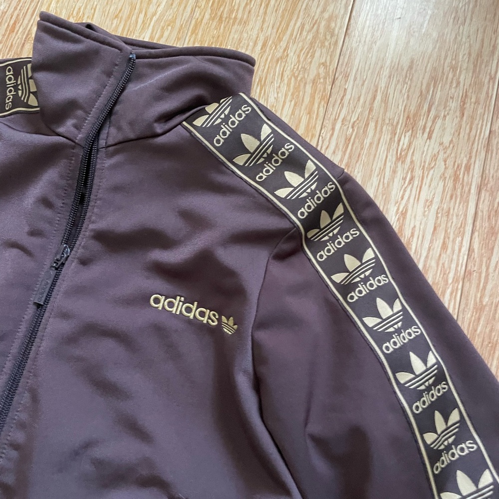 Adidas jacket - Picture 2 of 8